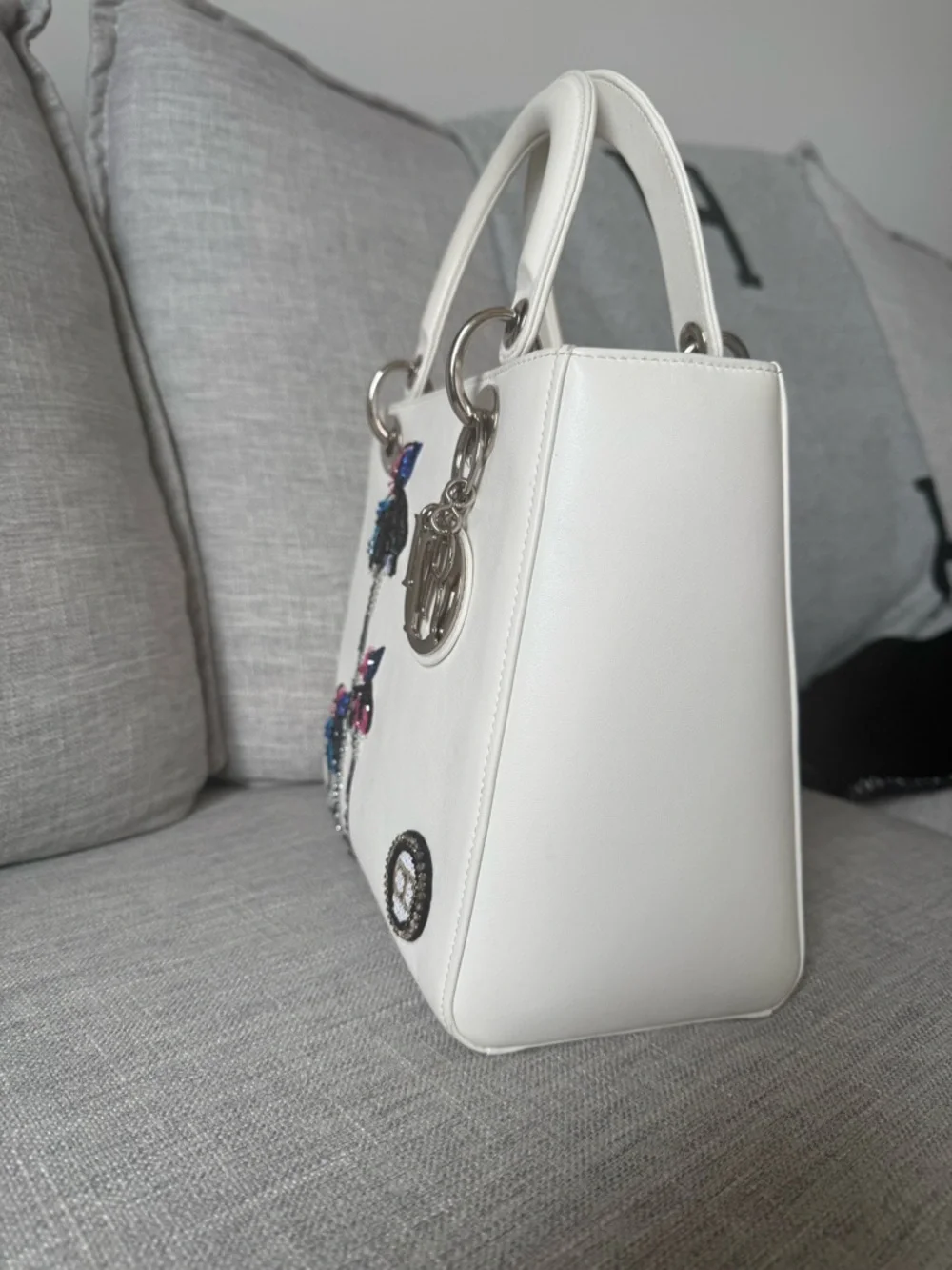 Lady Dior White Leather Tote with Sequin Floral Motif - Picture 2 of 7